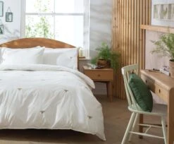 Habitat 180TC Embroidered Bee White Bedding Set - Single